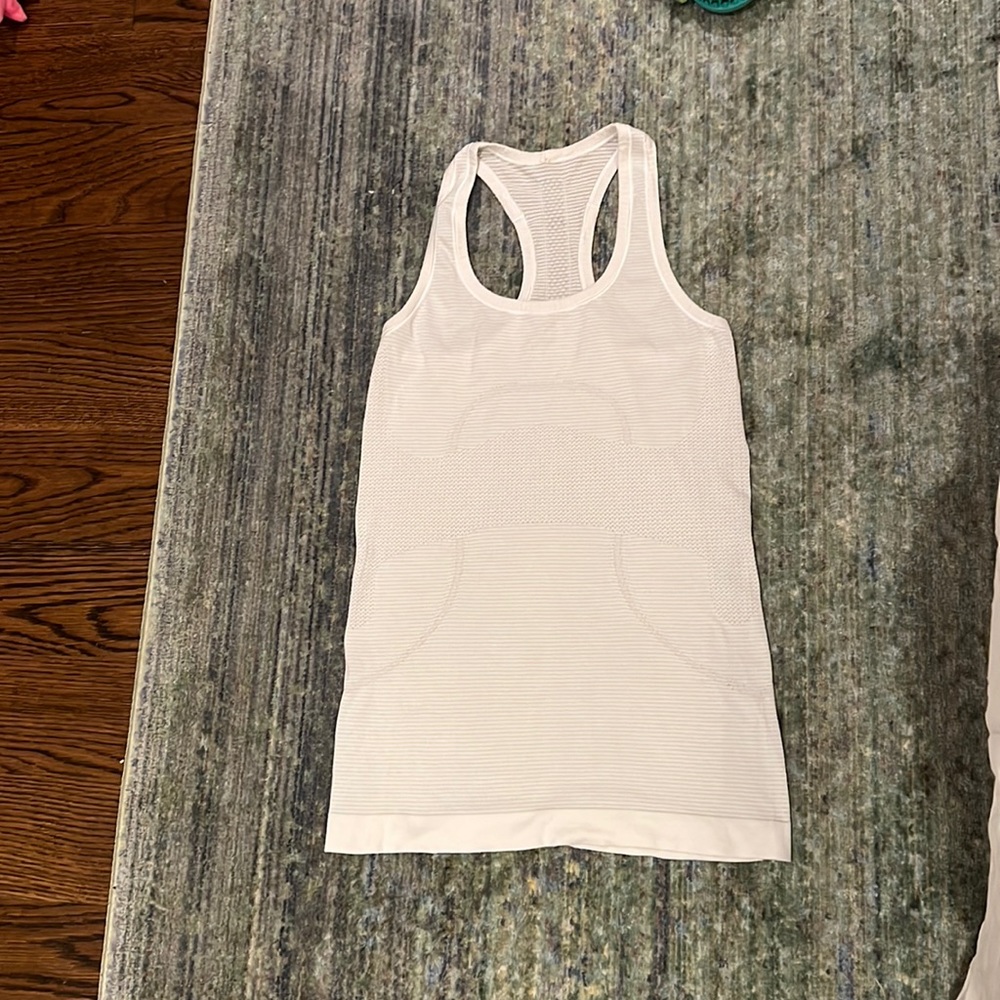 Lululemon swiftly tank, size 4, white